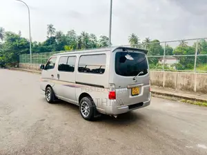 Nissan Caravan E25 2006 Van (Used)