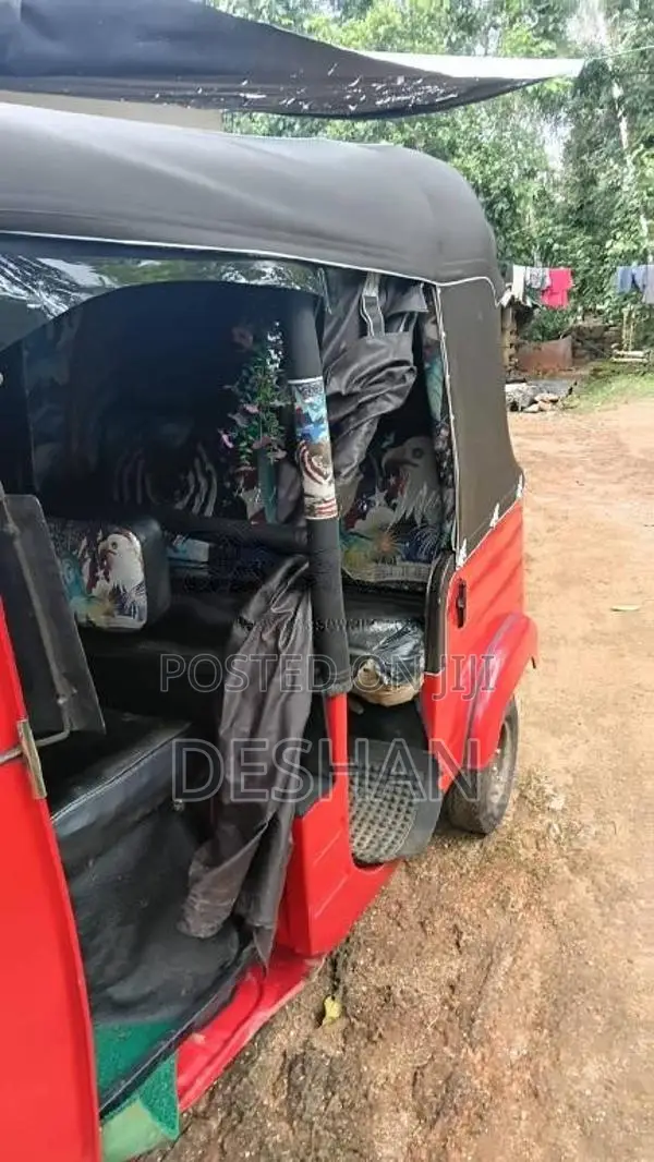 Bajaj RE 2005 Three Wheel (Used)