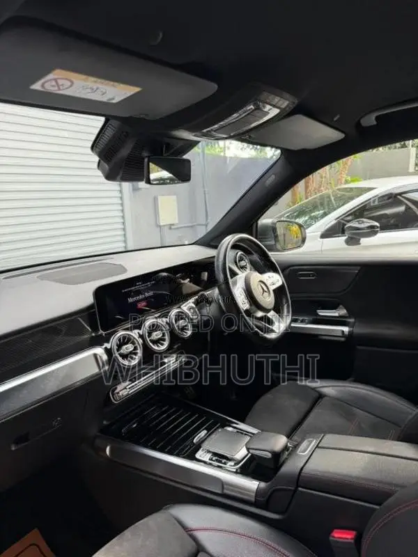 Mercedes-Benz GLB200 Premium 2020 SUV (Used)
