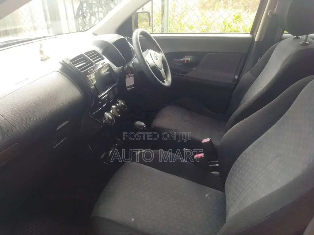 Toyota IST 2011 Car (Used)