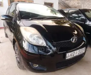 Toyota Vitz Safety Edition 2011 Car (Used)