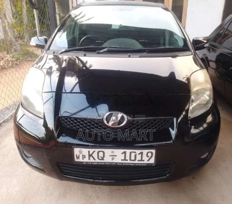 Toyota Vitz Safety Edition 2011 Car (Used)