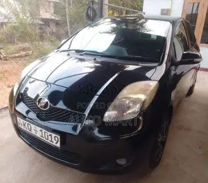 Toyota Vitz Safety Edition 2011 Car (Used)