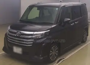 Toyota Roomy Custom GT 2025