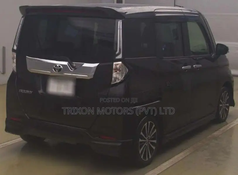 Toyota Roomy Custom GT 2025