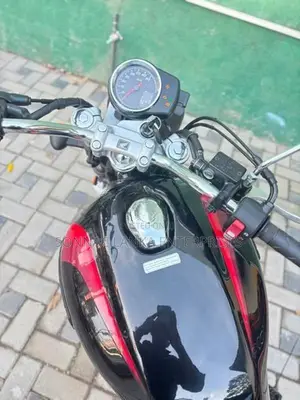 Honda Hness CB350 2026