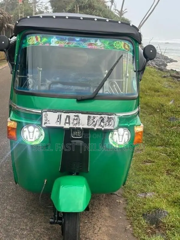 Bajaj RE 2013