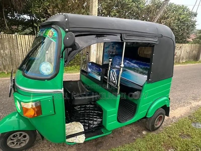 Bajaj RE 2013