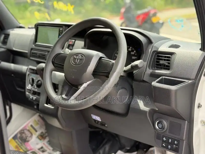 Toyota Pixis Van Japan 2025