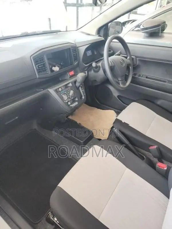 Daihatsu Mira ES L 2025