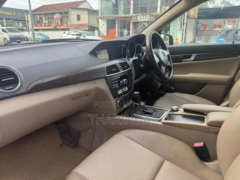 Mercedes Benz C180 ELEGANCE 2011