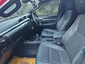 Toyota Hilux REVO ROCCO 2025