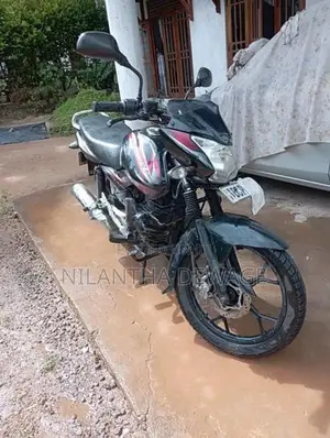Bajaj Discover 2015