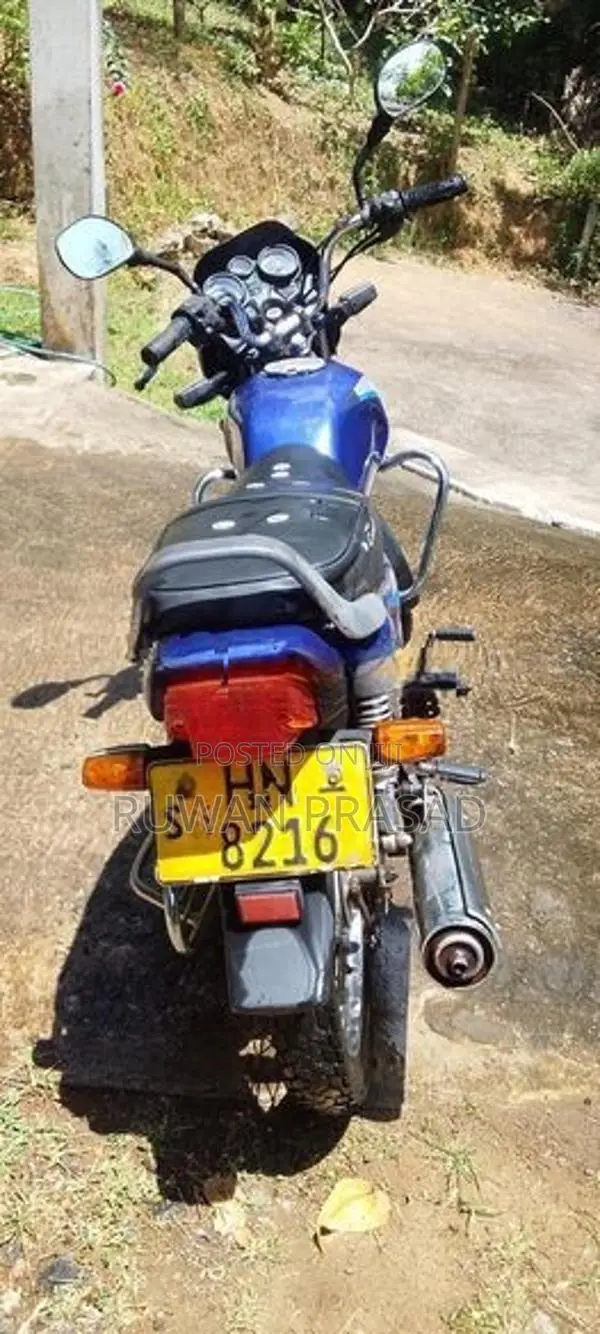 Bajaj Caliber 2003