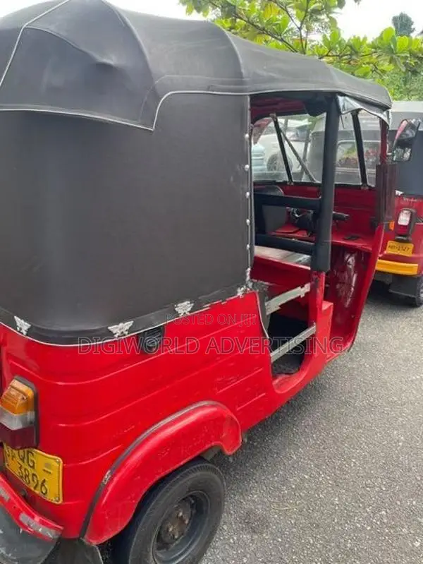 Bajaj RE 2006