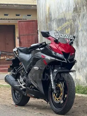 Yamaha R15 2018