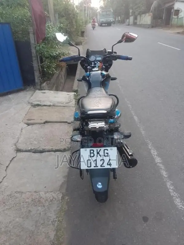 Bajaj Discover 125 discoverer 2025