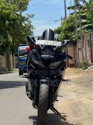 Yamaha R15 2019