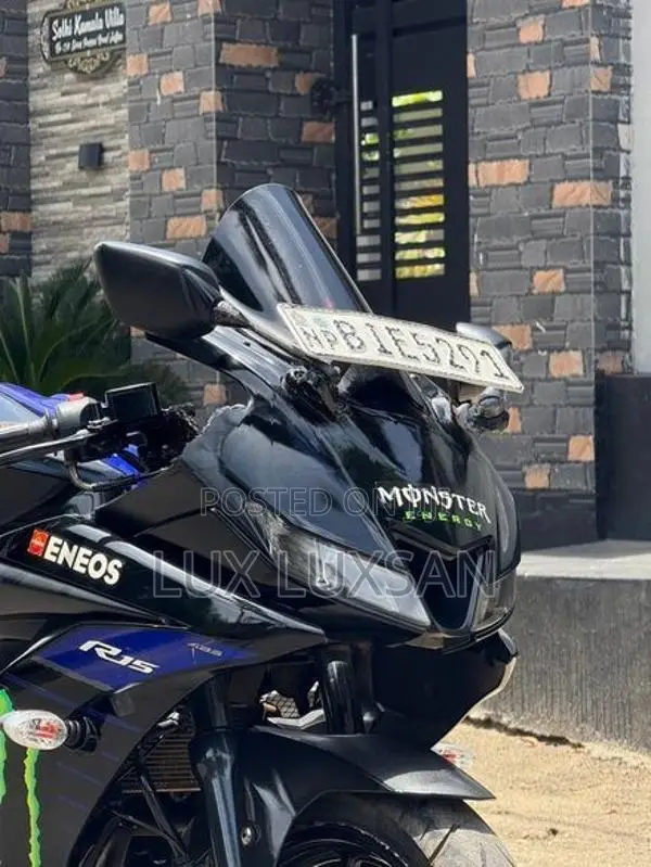 Yamaha R15 2019