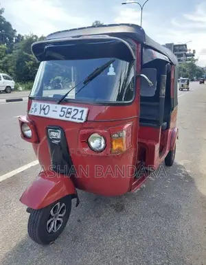 Bajaj RE 2011