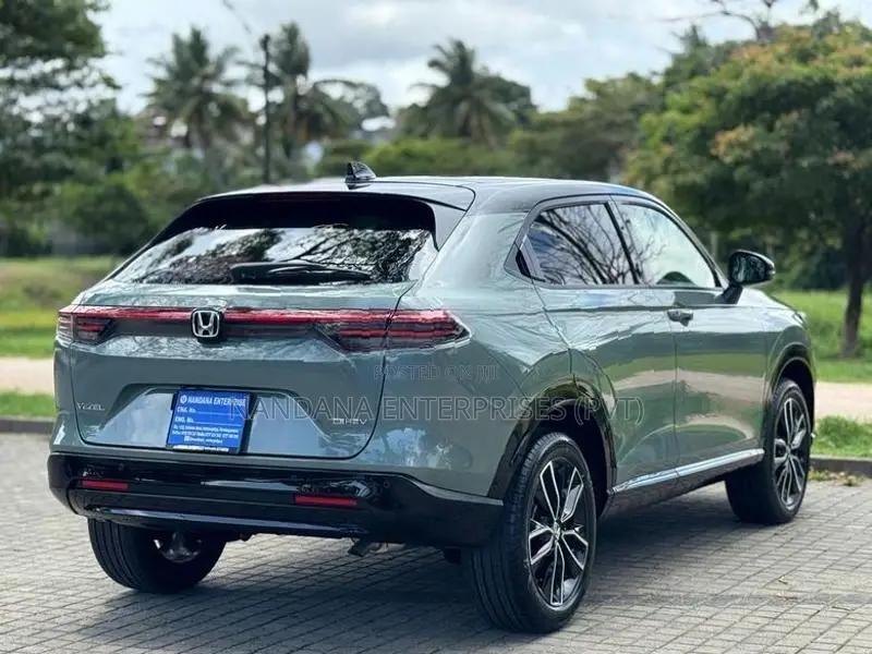 Honda Vezel Z Play Moon Roof 2026