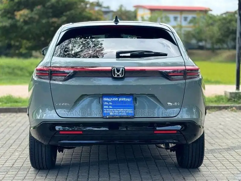 Honda Vezel Z Play Moon Roof 2026