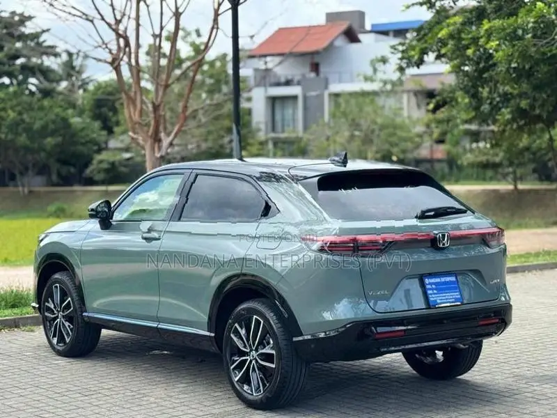 Honda Vezel Z Play Moon Roof 2026