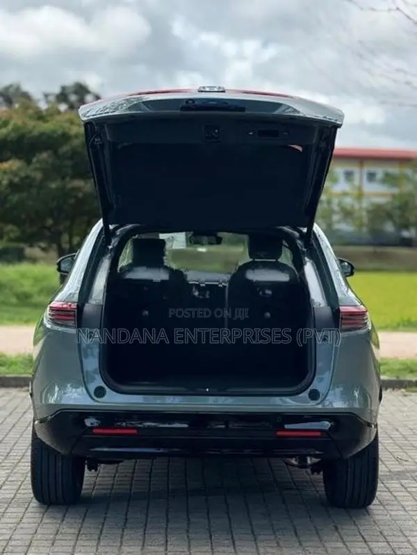 Honda Vezel Z Play Moon Roof 2026