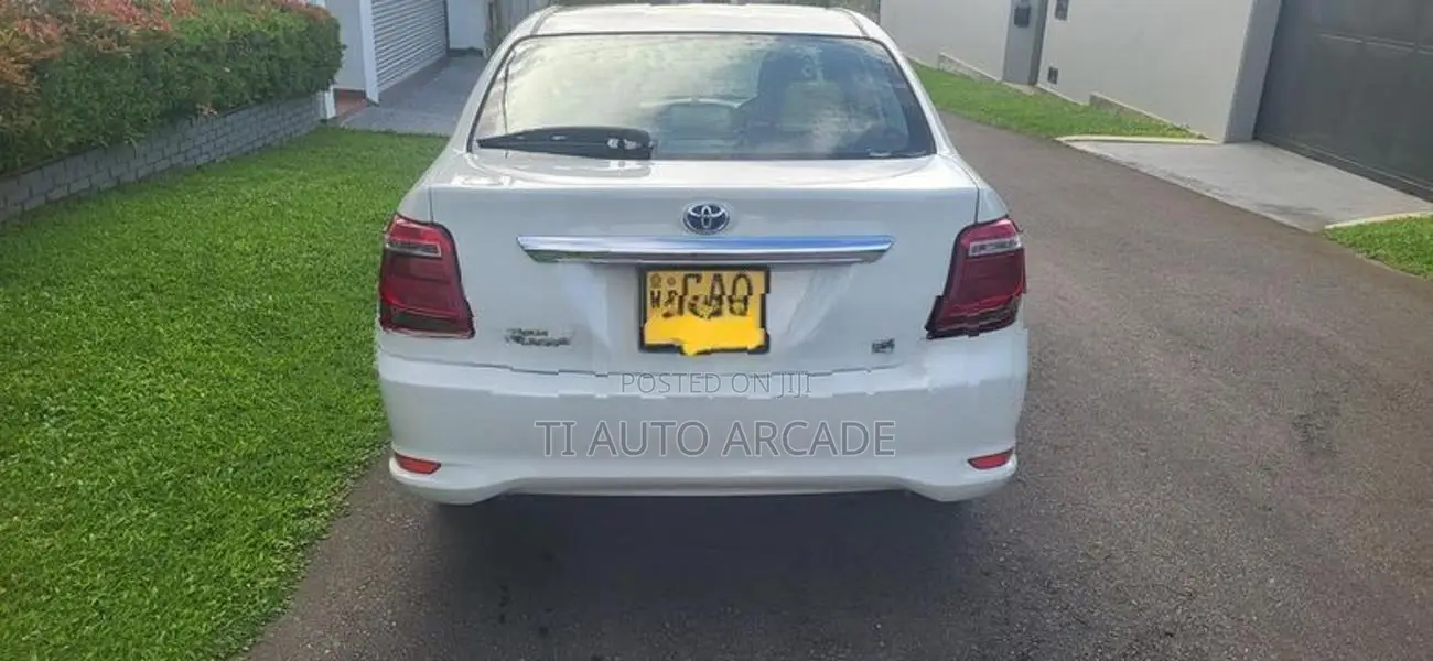Toyota Axio G Grade 2015