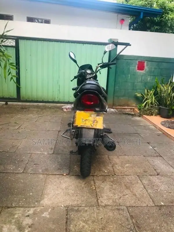 Bajaj Platina 2006