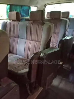 Toyota Dolphin 1989