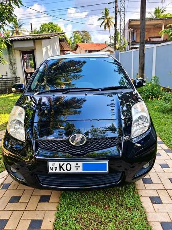 Toyota Vitz 2007