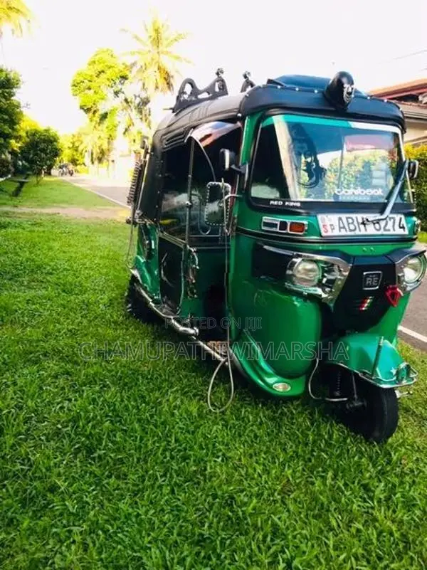 Bajaj RE 2016