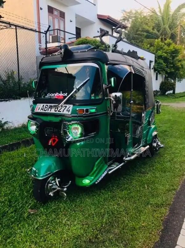 Bajaj RE 2016