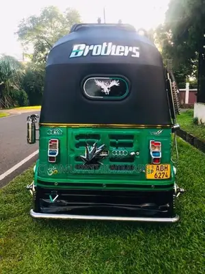 Bajaj RE 2016