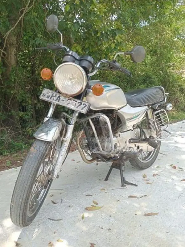 Bajaj Boxer 2004