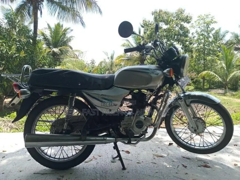 Bajaj Boxer 2004