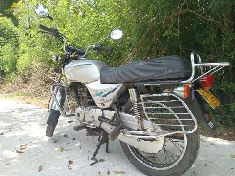 Bajaj Boxer 2004
