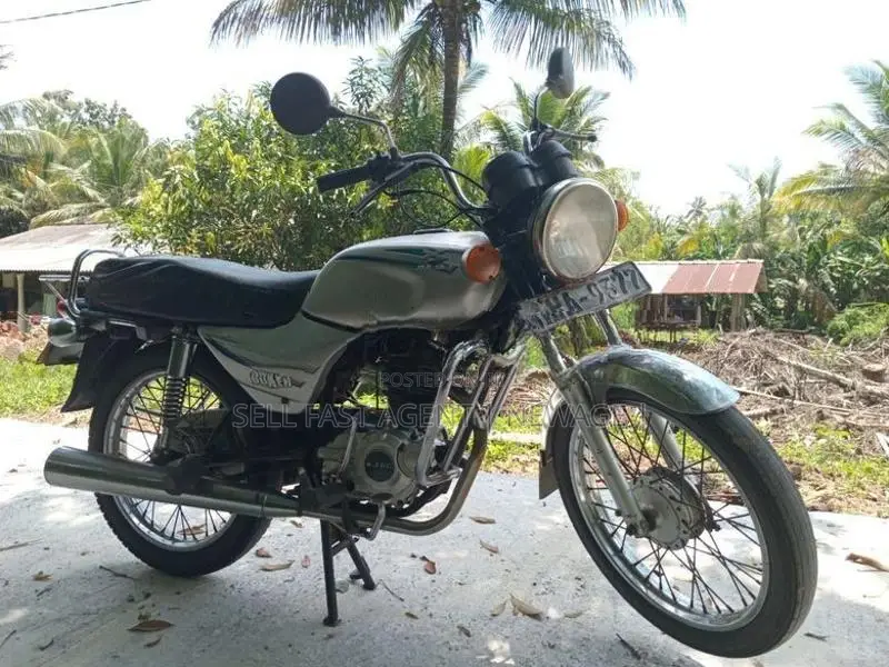 Bajaj Boxer 2004