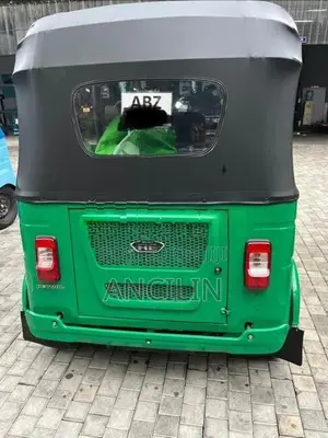 Bajaj RE EFI 238cc 2026