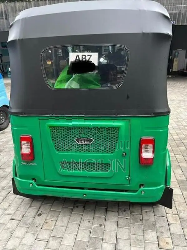 Bajaj RE EFI 238cc 2026
