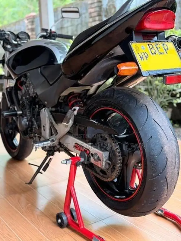 Honda Hornet 2012