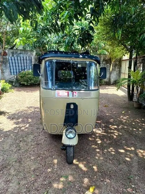 Bajaj RE Three Wheeler 2000