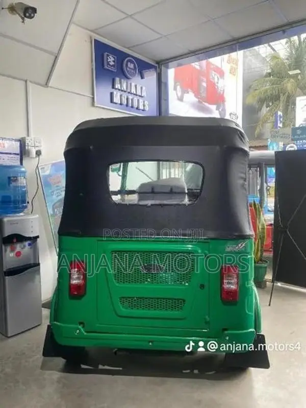 Bajaj RE 2026