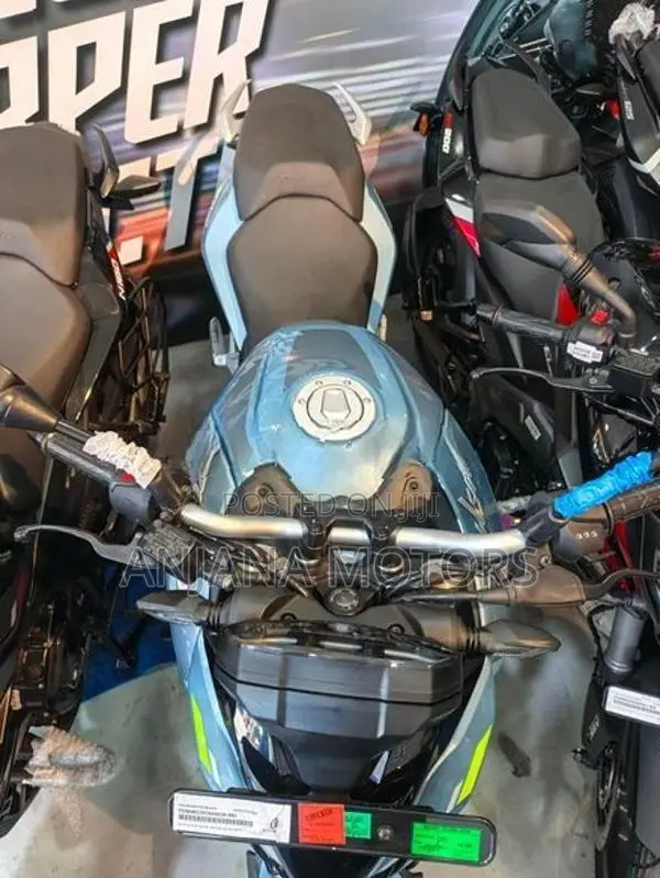 Bajaj Pulsar N160 Premium 2026