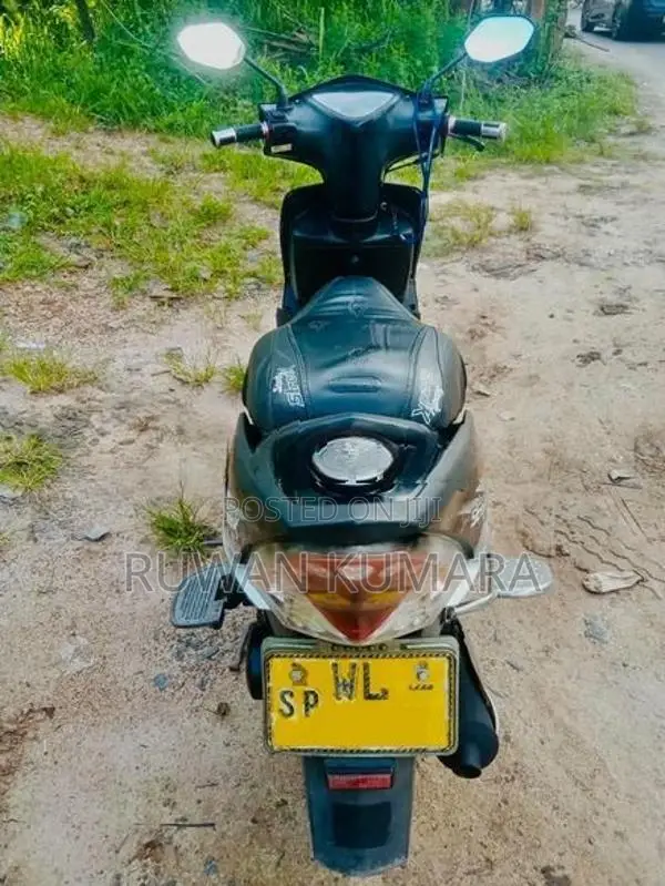 TVS Streak 2011
