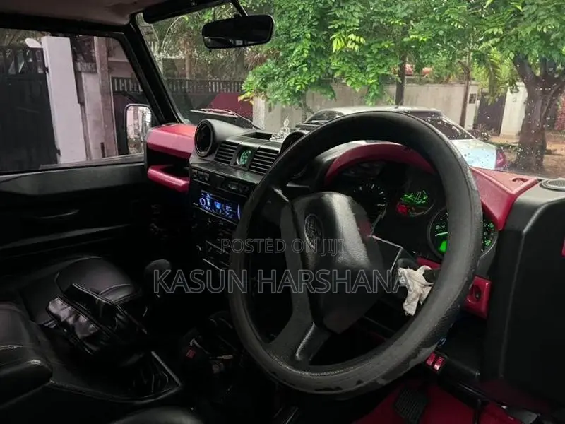 Land Rover Defender 110 1996