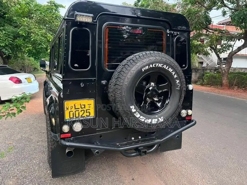 Land Rover Defender 110 1996