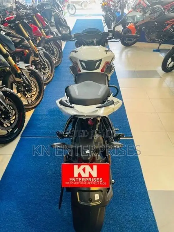 Bajaj Pulsar NS200 2026