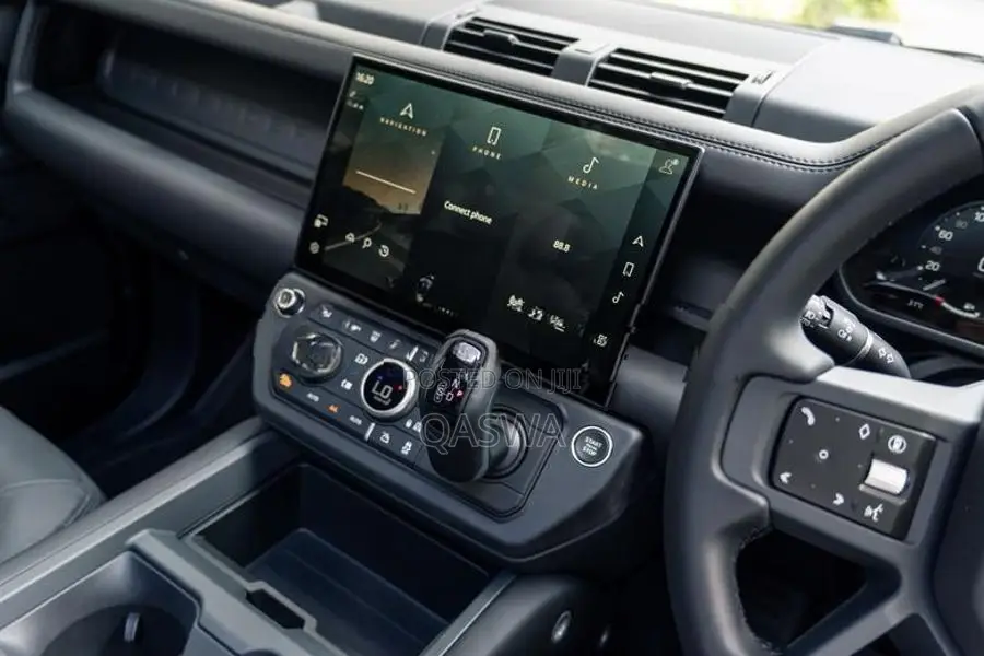 Land Rover Defender X-Dynamic HSE-PHEV 2026